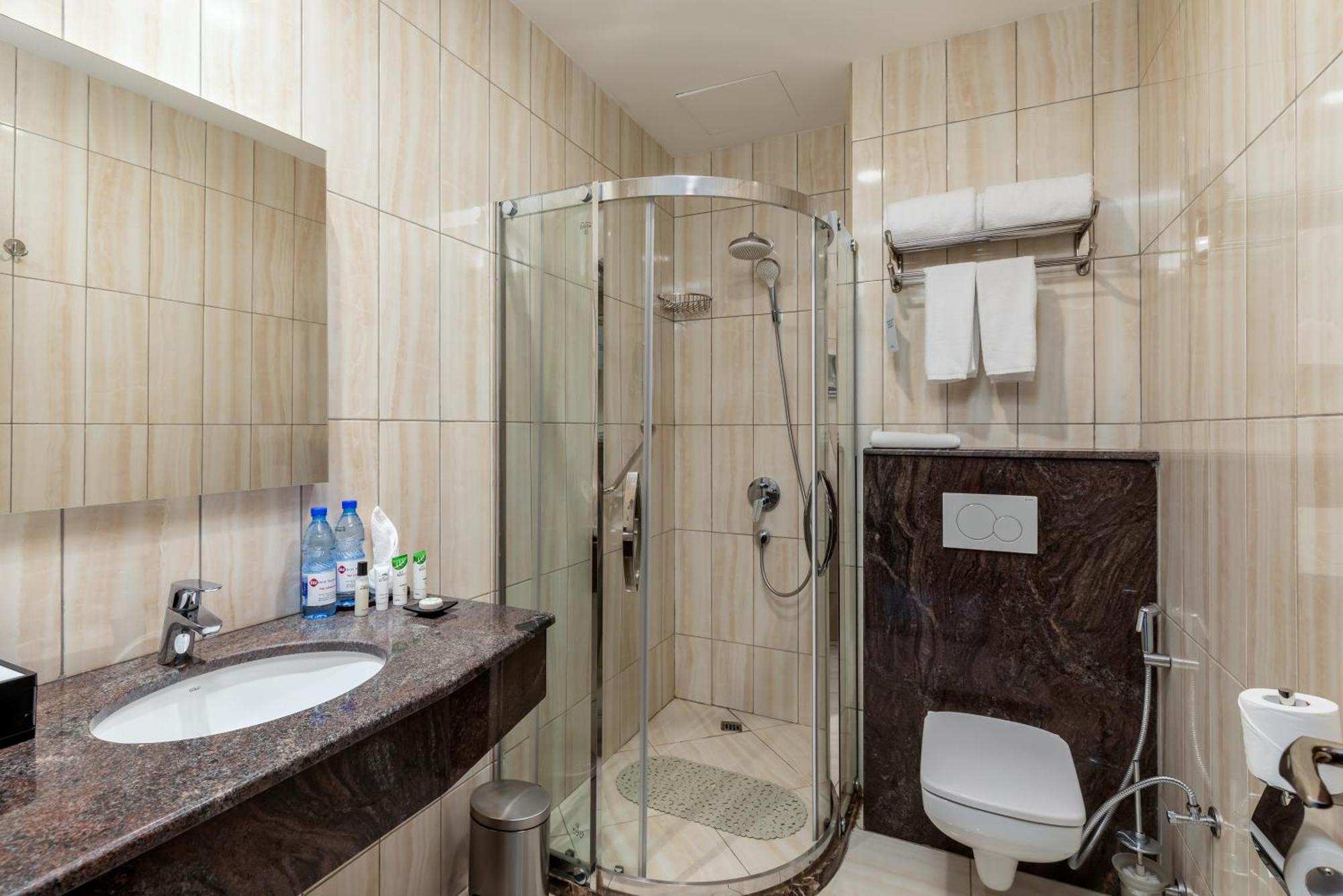 Hotel The Athena Kampala